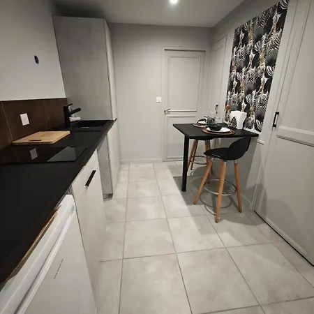 L'annexe De La Granvillaise A 10 Min De Pacy Sur Eure Apartment *