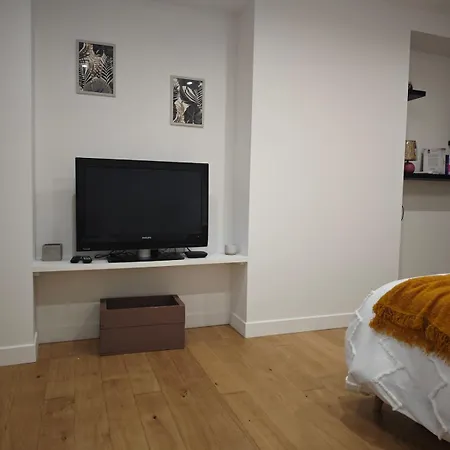 L'annexe De La Granvillaise A 10 Min De Pacy Sur Eure Apartment