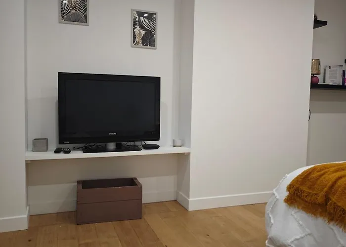 L'annexe De La Granvillaise A 10 Min De Pacy Sur Eure Апартаменты