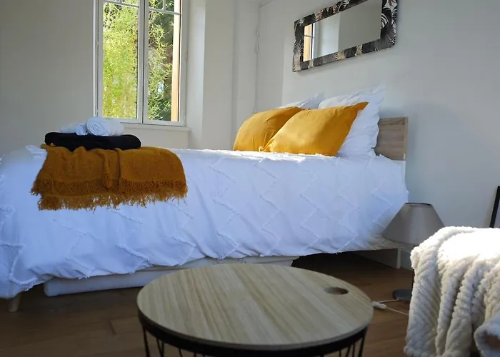 L'annexe De La Granvillaise A 10 Min De Pacy Sur Eure Апартаменты