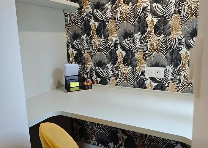 L'annexe De La Granvillaise A 10 Min De Pacy Sur Eure Апартаменты